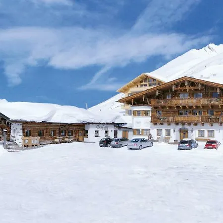Dorfstadl's Landhaus**** * كوهتاي